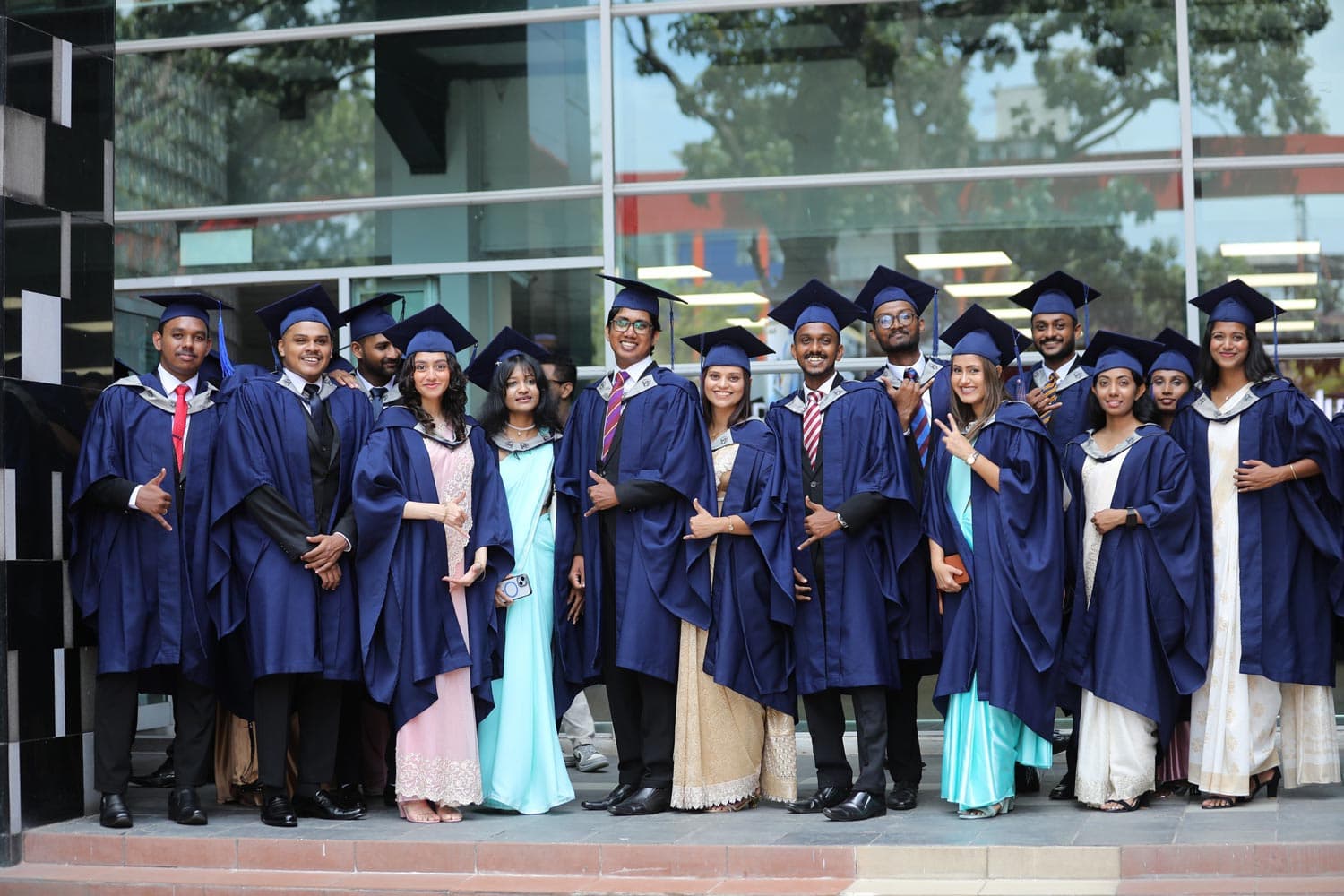 Start Global. Graduate
from a